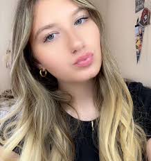 Hii I'm Gabbie and I'm committed to IUP for health & human services to  hopefully go into medial imaging or medical technology! I love going out ,  shopping , hanging out with