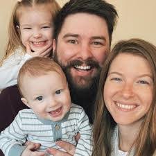 Hannah Mayer's Instagram, Twitter & Facebook