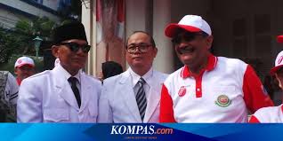 Free download software full version,tips blogging,tips facebook,artikel populer,chord/kunci gitar/lirik lagu terbaru. Soekarno Hatta Ikuti Napak Tilas Proklamasi Di Gedung Joang 45