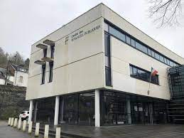 Découvrez centre des finances publiques (5 r benjamin delessert, 56100 lorient) avec toutes les photos du quartier, le plan d'accès, les avis et les infos pratiques : Relocalisation Des Finances Publiques Un Centre D Appels De 35 A 40 Agents A Morlaix Lorient Maville Com