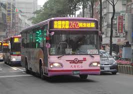 Видео 國道一號 262 公里處 分隔島 測速照相 канала saturnyyyyyyyyyyyyyy. å°åŒ—å…¬è»Š212 257 262è·¯ å¤§æœ‰ å¤§éƒ½æœƒ å°åœ°é¼ çš„å…¬è»Šç«è»Šç«™ ç—žå®¢é‚¦
