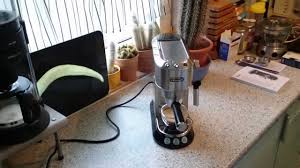 An automatic espresso machine that makes. Erstinbetriebnahme Delonghi Ec680m Dedica Youtube