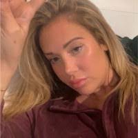 Danielle Millar's Instagram, Twitter & Facebook