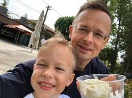 Has hungary's act of rejecting the agreed response to the migration challenge threatened the eu's future? Szijjarto Peter Velunk Nyitott A Fagyizo Remeljuk Facebook