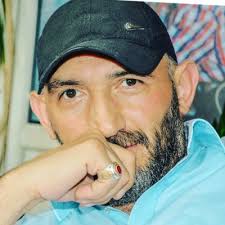 Baba oğluna dedi ki: üniversiteden üstün başarı ile mezun oldun oğlum…