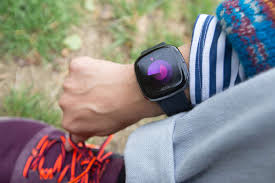 Mar 27, 2021 · the fitbit alta was sold before the introduction of the inspire series and has a very identifiable front/side bezel on the front of the main screen. How Does A Fitbit Work