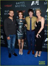 After the death of norman bates, a man who befriended him in the institution inherits the motel. Bates Motel Comic Con Party Bates Motel Bates Motel Cast Freddie Highmore