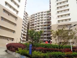 It is also close to the jodhpur park and tollygunge areas of the city. L And T South City Settlin
