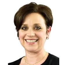 Lynn Hollenbeck's Instagram, Twitter & Facebook