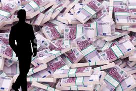 Analyze historical currency charts or live euro / euro rates and get free rate alerts directly to your email. Zbulohet Politikani Shqiptar Me I Pasur Ka 1 Miliard Euro Pasuri