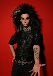The first one he got is the tokio hotel symbol he got on the back of his neck just when tokio hotel started. M8zhqd Jpg 565 800 Tokio Hotel Bill Kaulitz Tokio
