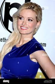 Holly Budd's Instagram, Twitter & Facebook