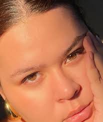 Vivian Lerma's Instagram, Twitter & Facebook