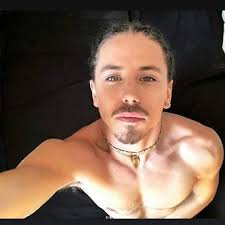 Zaledwie kilka tygodni temu piosenkarz wybrał się na krótkie wakacje do tajlandii. Polubienia 10 Komentarze 0 Michal Szpak Fanclub Armenia Michal Szpak Fanclub Armenia Na Instagramie Michalszpakofficial Michalszpak