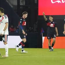 Sigue la crisis en River: perdi� con Tigre y contin�a sin puntos ni goles  en el Torneo Clausura :: Ol� - ole.com.ar