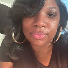 MAN THAT WAS STABBED TO DEATH AT AMAZON HAS BEEN IDENTIFIED 💔💔  31-year-old Kenneth Anderson-Lane, also known as Slim, has been identified  as the victim of a fatal stabbing at the Amazon