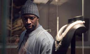 Omar sy sera bientôt à l'affiche au cinéma. Lupin S Omar Sy We Wanted To Show What The French Are Capable Of Television The Guardian