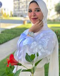 كما تفضل مفيدة شيحة ، التنوع والتجديد سواء في قصات الشعر أو الأزياء التي تظهر بها ، فهي تحرص على الظهور من حين لآخر بـلوك جديد وغريب ، ولكنها تلفت الأنظار أيضا بإطلالاتها ذات الألوان المبهجة. Ù…ÙÙŠØ¯Ø© Ø´ÙŠØ­Ø© ØªØ·Ø±Ø¯ Ø¶ÙŠÙØ© Ù…Ù† ÙƒÙˆØ§Ù„ÙŠØ³ Ø§Ù„Ø¨Ø±Ù†Ø§Ù…Ø¬ Ù†ÙˆØ§Ø¹Ù…