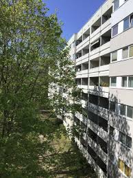 Melden sie sich innerhalb von 14 tagen nach ihrem einzug bei. 2 Zimmer Wohnung Zu Vermieten Angerburger Allee 15 14055 Berlin Westend Mapio Net