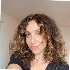 Ashleigh Diamond's Instagram, Twitter & Facebook