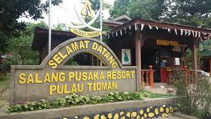 Tucked away behind the lagoon and in a garden of tall trees you will find the salang pusaka resort. Salang Pusaka Resort