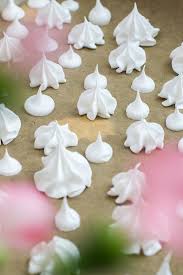 Last post 05 mar 09, herzercraft.com marzipan mit roter lebensmittelfarbe grundsätzlich kann man daher nicht empfehlen, normale pastenfarben für schokolade zu nehmen. Weisse Schokolade Erdbeer Biskuitrolle Kuchendeern