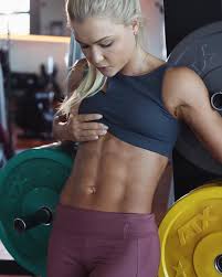 Seit mai 2019 hat sich sophia thiel aus der öffentlichkeit zurückgezogen. Sophia Thiel Photos Facebook