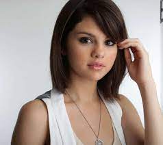 She has tried almost any kinds of hairstyles and haircuts until now. Selena Gomez Short Hair Cut Novocom Top