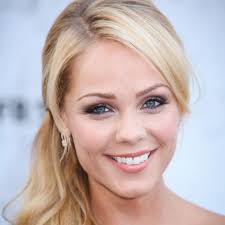 Happy birthday to Amanda Righetti (born: April 4, 1983) from Love At The  Shore (2016) & Christmas at the Ranch (2021)❣️🎊🎉🎈💐🥳🎁🪅🎏🎂💝