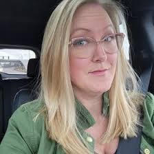 Rebecca Lightner's Instagram, Twitter & Facebook