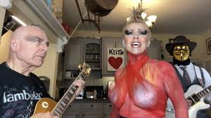 Toyah willcox (sq) attrice e cantante britannica (it); Kuoqoudns330 M