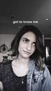 Soni Nicole Speaking Spanish