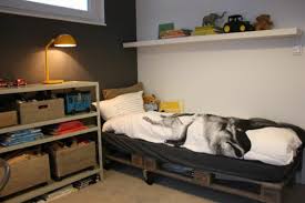 Sehr cool ist es , ein hochbett oder ein etagenbett aus paletten zu bauen. Europaletten Bett 45 Alternativen Fur Das Kinderzimmer
