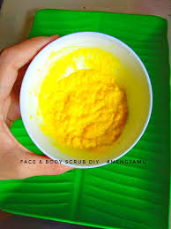 Gula pasir membantu mengeksfolasi kulit kering dengan lembut tanpa membuat kulit menjadi. Homemade Scrub Muka Badan Diy Yuk S Trove