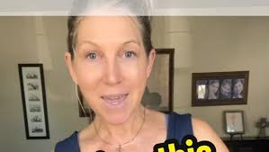 Amazon.com: Travel Hanging Toiletry Bag for Women, Large Makeup Bag 8 Leak  Proofing Silicone Bottle Covers, Waterproof Cosmetic Bag with Jewelry  Organizer Compartment, Toiletries Kit Set, Purple : Beauty & Personal Care