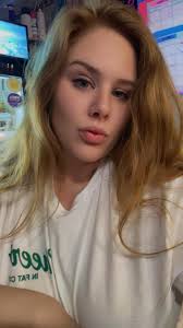 Yesterday was somewhat of a mad one! Up at 3am to get 6.20am flight to  Palma Nova. Arrived at hotel but was too early for check in so went a  wonder. Got