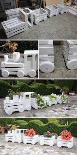 15 Kreative Dekorationsideen Fur Ihren Garten Osterideen In 2020 Creative Decor Seasonal Garden Winter Garden