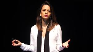 Ei bine, vedeta de televiziune a postat singura pe o retea de socializare o fotografie in care apare nemachiata. Progressvideo Tv Masca PerfecÈ›iunii Ascunde Depresie È™i Nefericire Andreea Raicu Tedxalbaiulia Via Tedx