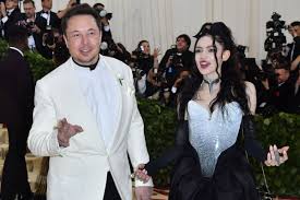 Dior präsentiert auf dem spielbrett. Elon Musk And Grimes Are Now Semi Separated The Verge