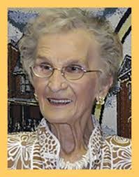 Lorraine Stanton's Instagram, Twitter & Facebook