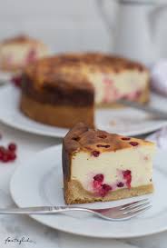 Wenn der teig schön glatt ist, zu einer. Johannisbeer Kasekuchen Mit Tonka Rote Johannisbeeren Tummeln Sich In Cremiger Kasekuchenschicht Auf Buttrigem Murbeteig Ein Glorreicher Abschied Von Der Diesjahrigen Beerensaison Feiertaglich Das Schone Leben