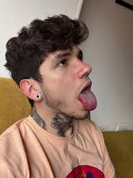 TitoCastellano Desnudo en: OnlyFans