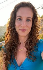 Allie Pearce's Instagram, Twitter & Facebook