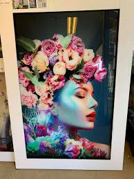 Vandaag weer een nieuwe voorraad fantastisch mooie schilderijen binnen  gekregen. Voor vragen kunt u ons mailen of een bericht op FB sturen. Zie de  foto's voor de nieuwe levering. Verschillende maten! Bijvoorbeeld