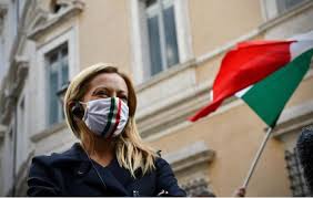 Sono quasi un miliardo e 300 milioni, il 17,7% della popolazione mondiale. Meloni 1 Miliardo All Anno Per Roma Capitale Milano Citta Stato