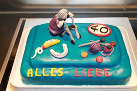 Warte, jetzt muss ich mich kurz quälen, um die kerzen auf der torte zu zählen. 40 Geburtstag Nicoles Tortenwelt