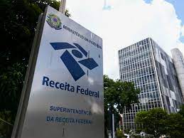 Está em dúvida sobre se é melhor fazer a declaração completa ou simplificada do imposto de renda 2021? 2jupxzdiepibrm