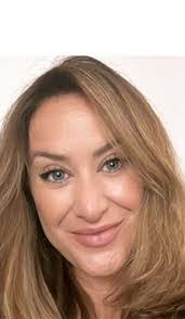 Jayne Bray's Instagram, Twitter & Facebook