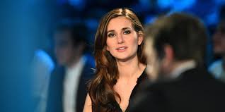 Le parisien précise que le départ de la journaliste de 35 ans est en cours de finalisation et qu'elle va rejoindre m6. Nouveau Depart Chez Canal La Journaliste Sportive Marie Portolano Rejoint M6