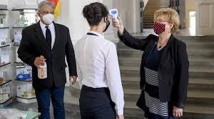 Nyilván a jogszabályból következik, hogy csak az lehet a fővárosi. Iskolanyitas Alaptalan Volt A Riogatas Rendben Zajlik Az Erettsegi Is Mandiner